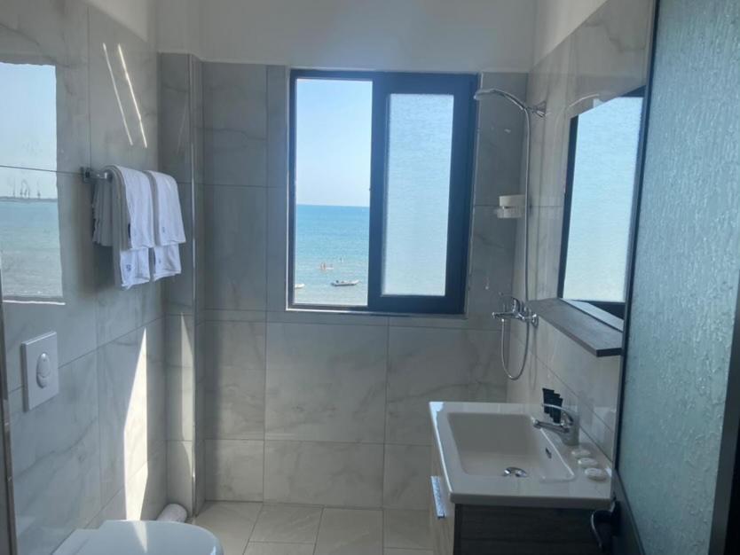 Hotel Tirona Durrës Eksteriør billede