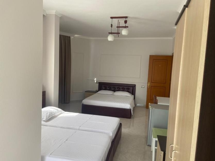 Hotel Tirona Durrës Eksteriør billede